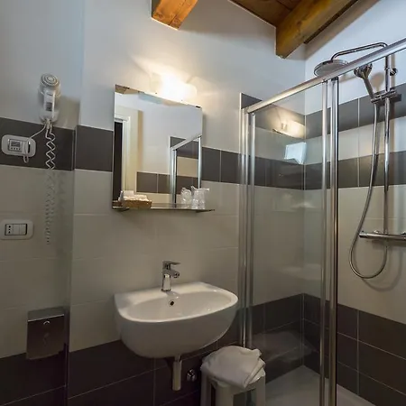 Centova Hotel 3*
