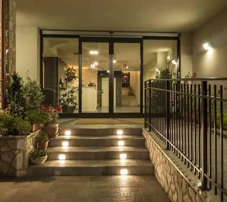 Hotel Centova 3*