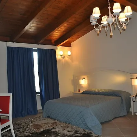 Hotell Centova 3*
